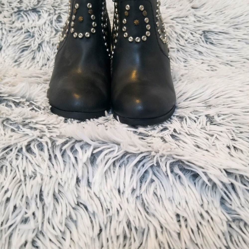 Steve Madden booties